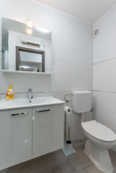 Apartment 3M - One Bedroom Apartment Split Eksteriør billede